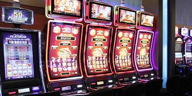 What are the different types of slot machines?